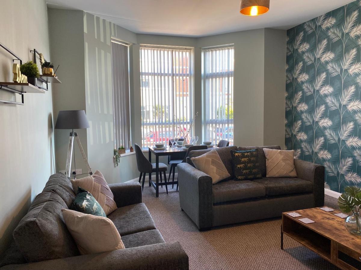 Blackpool Sleepover Apartment 1 Free Parking Sleeps 6 Eksteriør billede