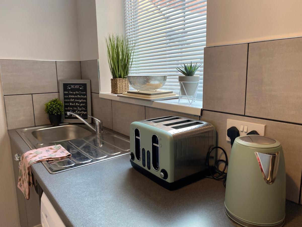 Blackpool Sleepover Apartment 1 Free Parking Sleeps 6 Eksteriør billede